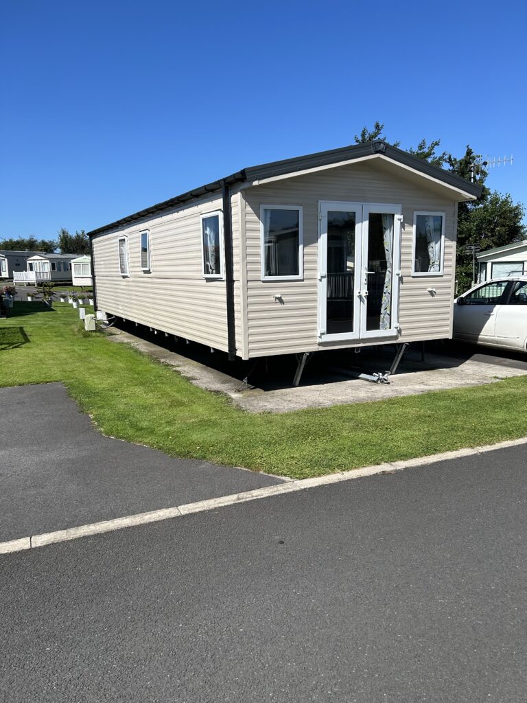 PRE OWNED WILLERBY DESIRE 2018 35ft x 12ft