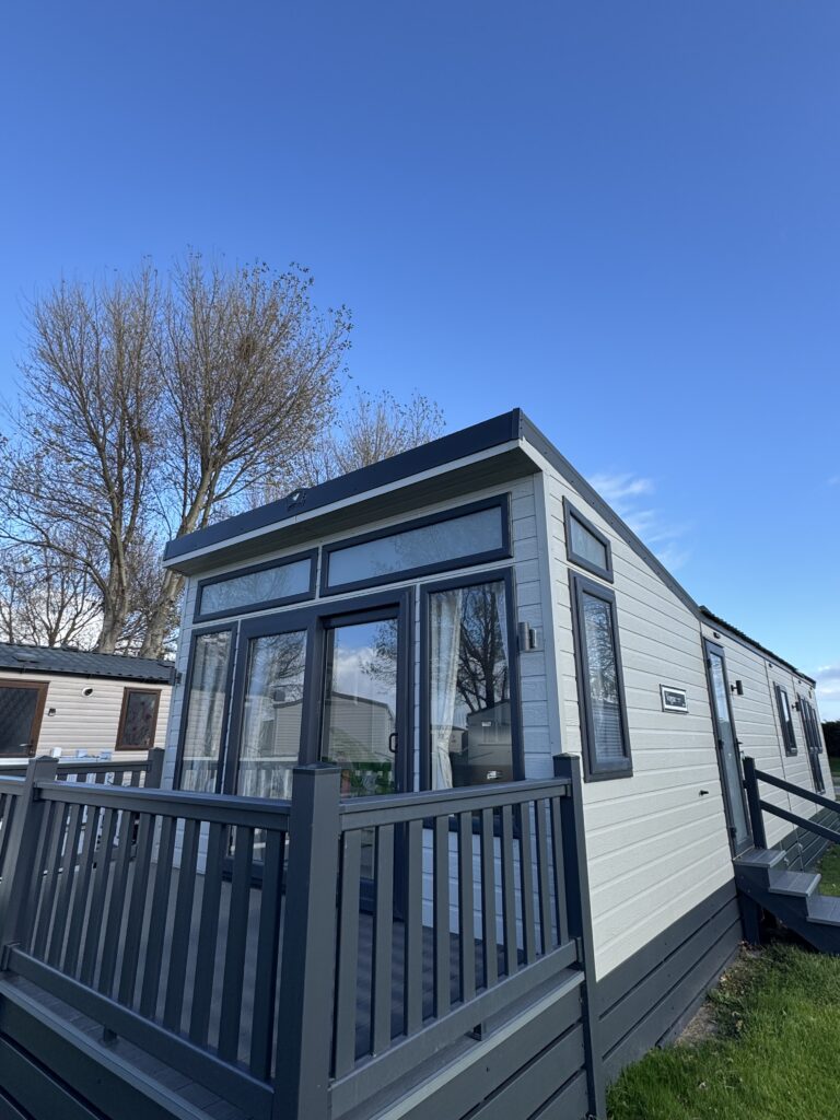 Willerby Vogue 43 x 13
